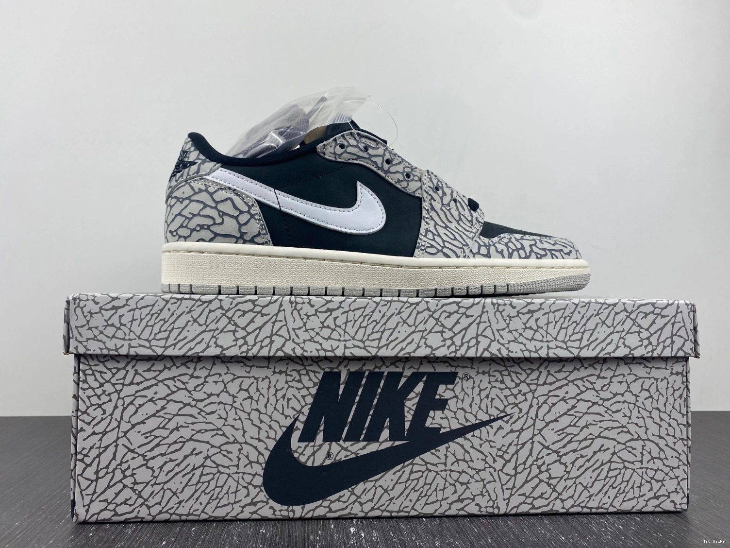 Retro CZ0790-001 Jordan Cement Black 1 OG Low - 0414